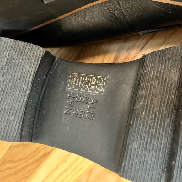 Naturalizer Desi Loafer - Picture 5 of 6